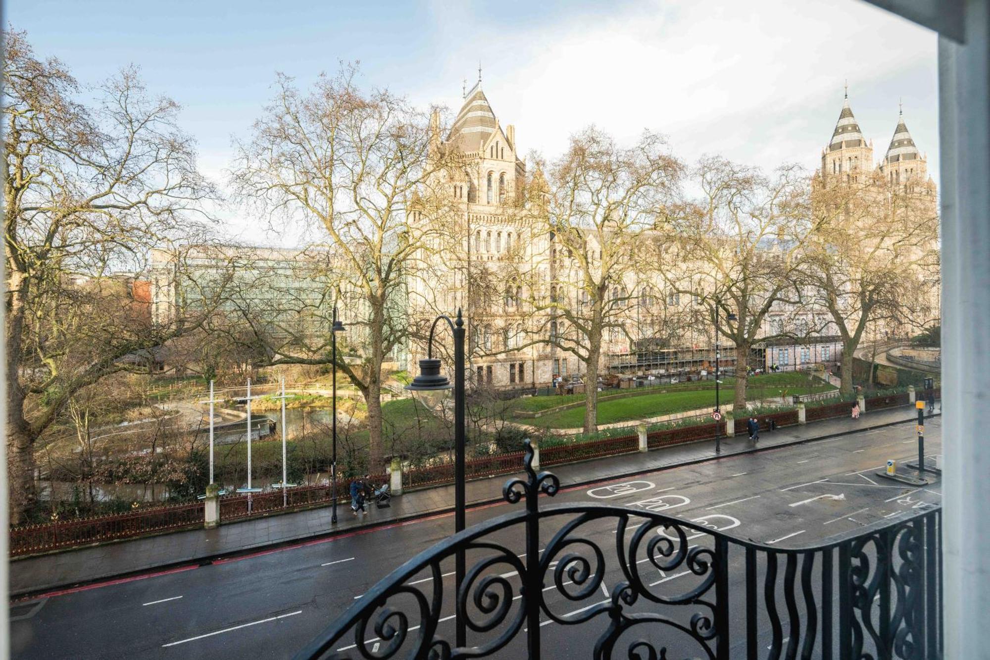 Kensington Muse Apartment London Exterior photo